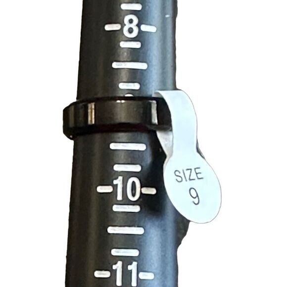 Brand New!! Size 9 Stainless steel plated beveled edge band - Picture 4 of 4